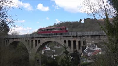 'Schienenbussen' spotten op de Kasbachtal spoorlijn