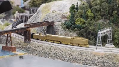 The Power of a N&W Steam Turbine ‘Jawn Henry’ Model Train