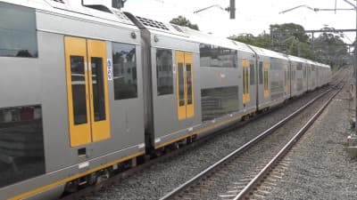 Thornleigh Station Sydney - passenger services