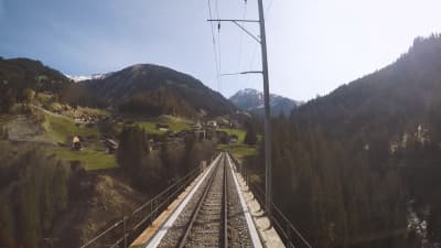 Count the curves: a cab ride from Arosa to Chur