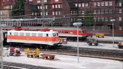 S-Bahn electric locomotive 141 439 from Piko