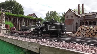 American 'Wild West' garden model railroad