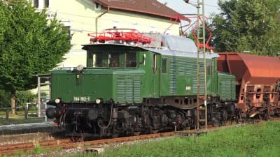 'Traktionswandel im Ries' - Historic German trains in action
